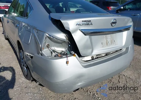 2015 Nissan Altima 2.5 S from USA, damaged, VIN 1N4AL3AP4FC477312